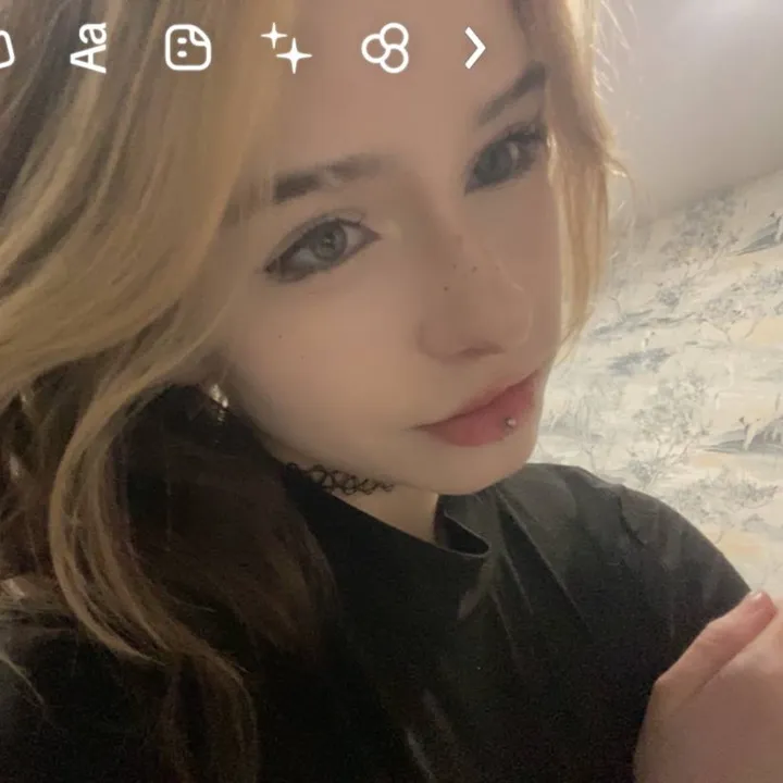@marikloin