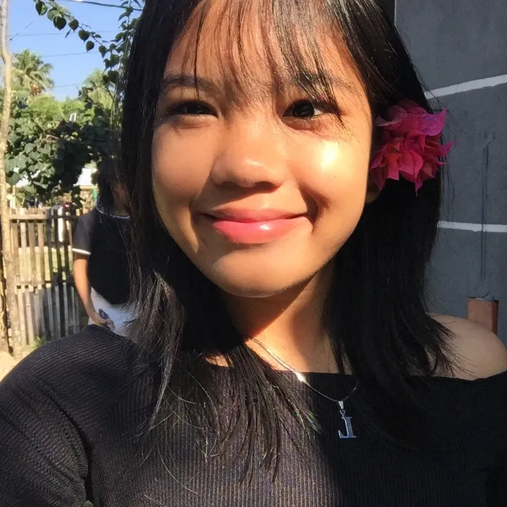 whos_lorieeee