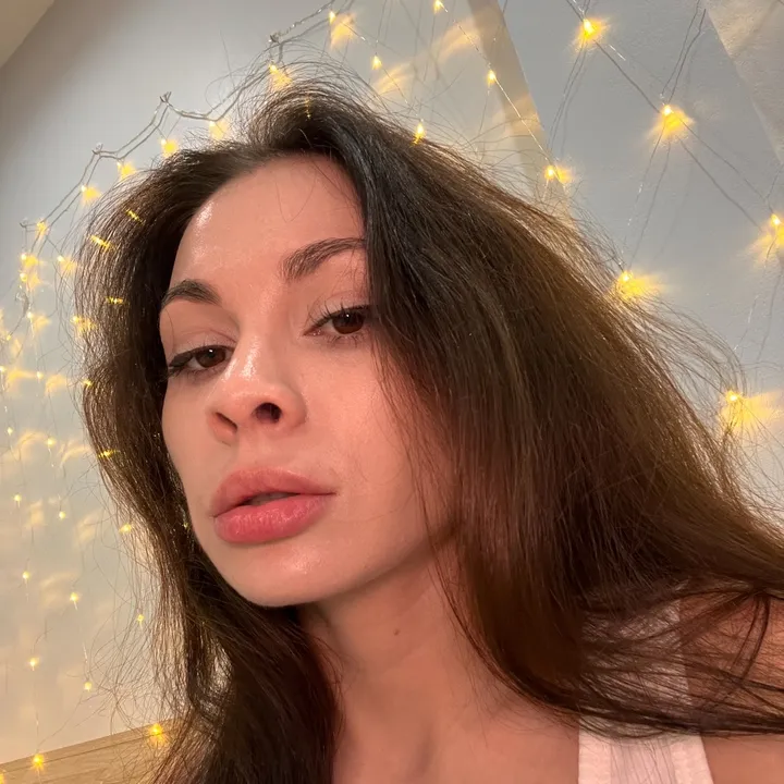 @llolly_llips