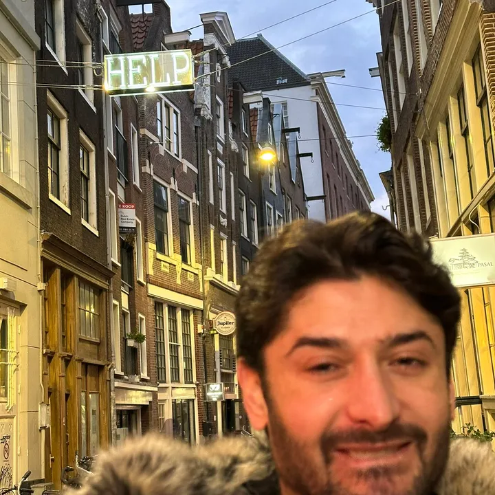 @christmas.carlos