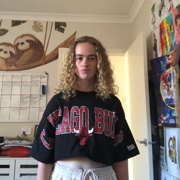 @_ellielcox
