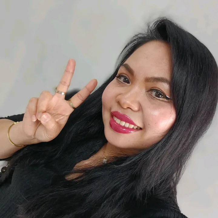 leah_laila_in_kuwait