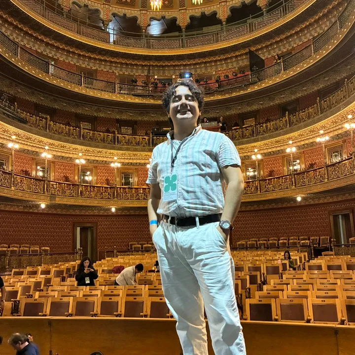 alex_valdivia_tenor