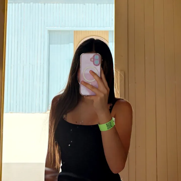 @kyrakha_