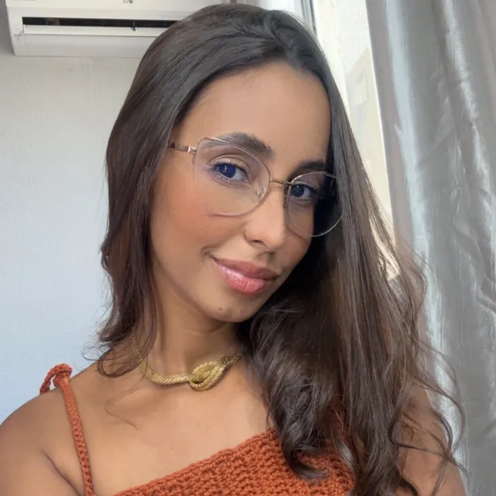 @larissaa8330