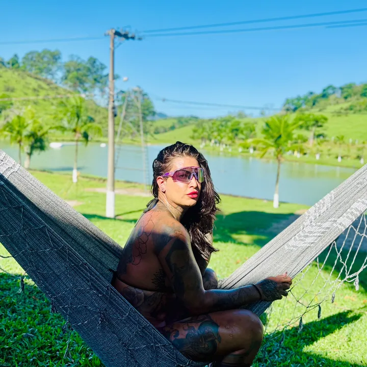ariana_lamour