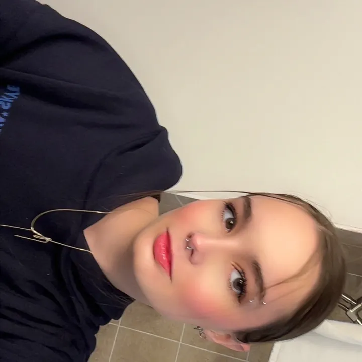 @victoria.van11