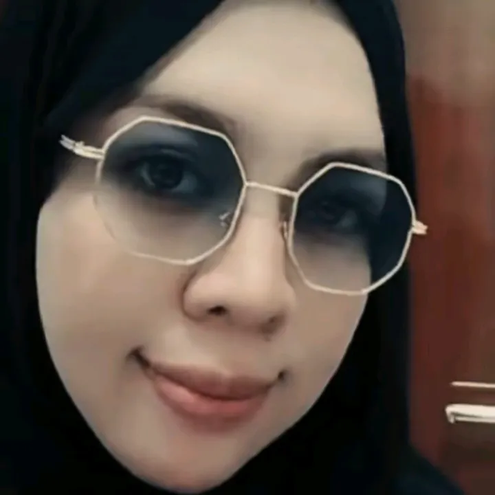 nadiazain07