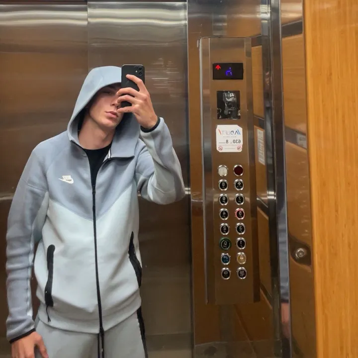 @ilhan_mujovic__
