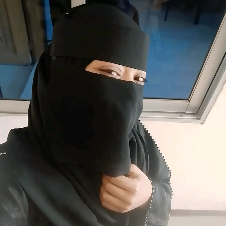 arohi.moni548