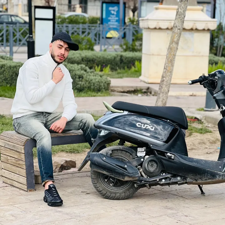 younes_400