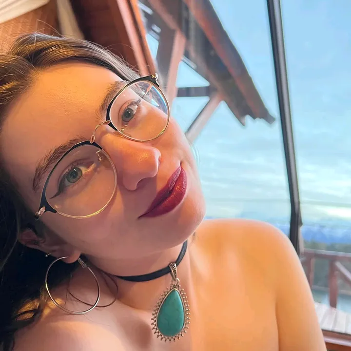 @emiilyemika