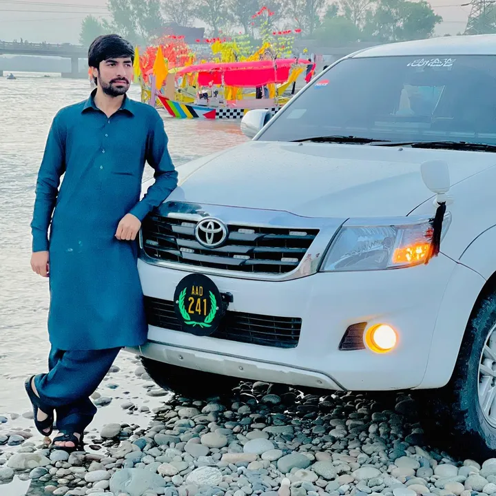 aemalkhan2
