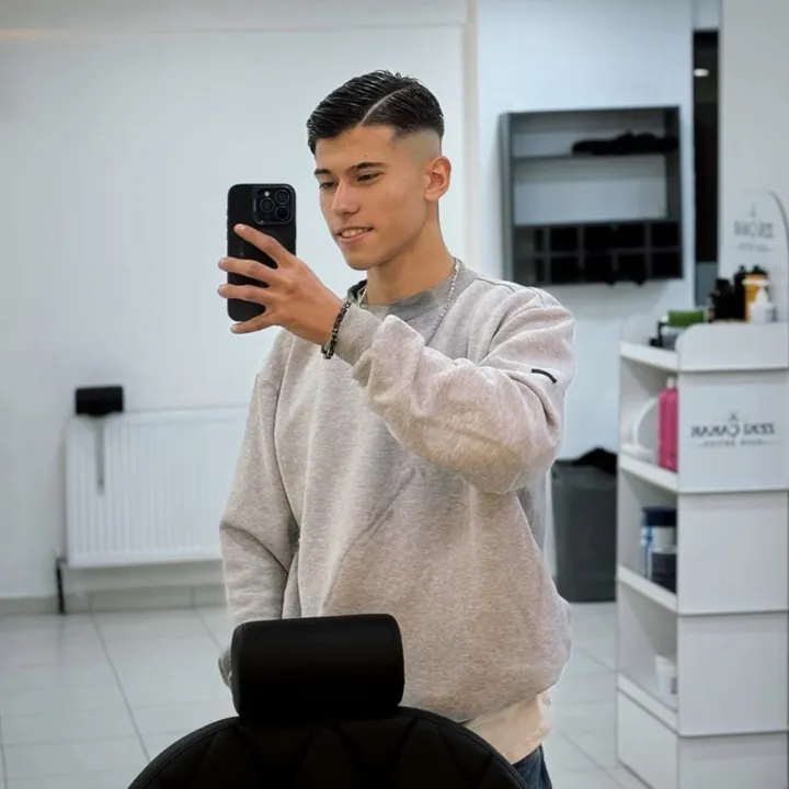 @karademir.eymenn