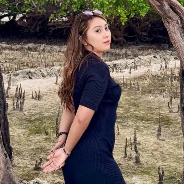 elisabethelisa__