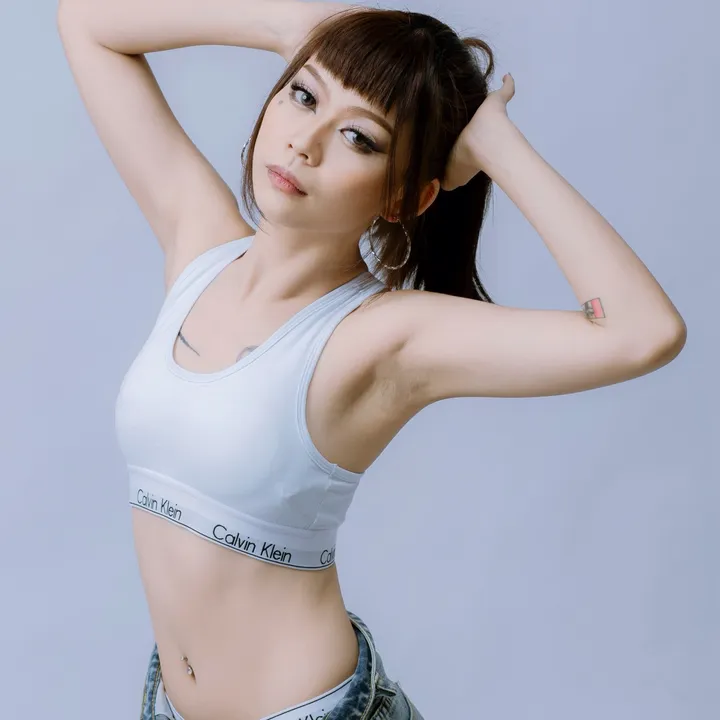 shiroi2792001
