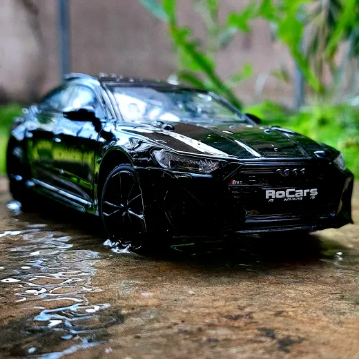 @audi.v8