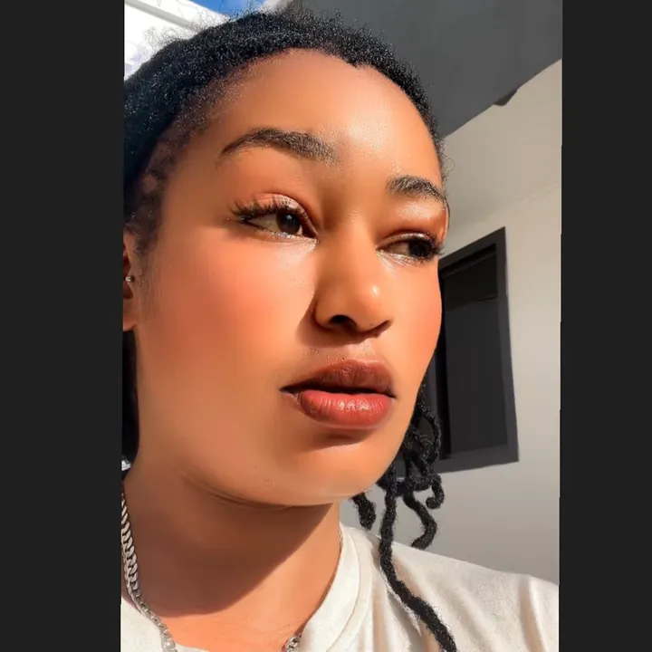 @cleopatrapoulsen