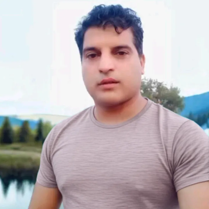 @falaknaz217