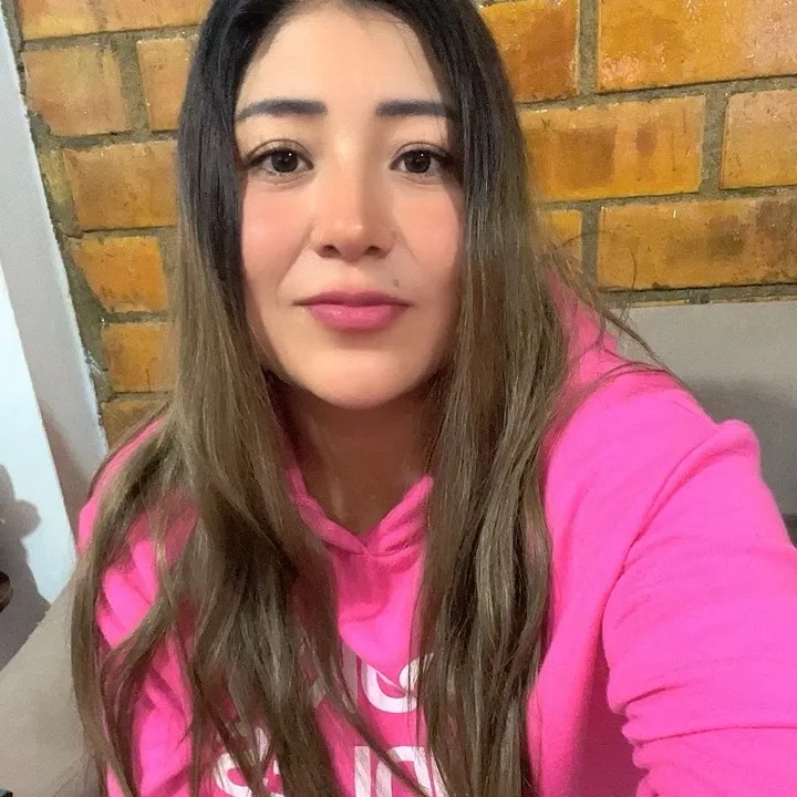 violetacamones