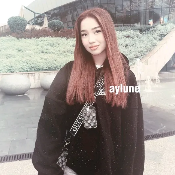 @aylune8
