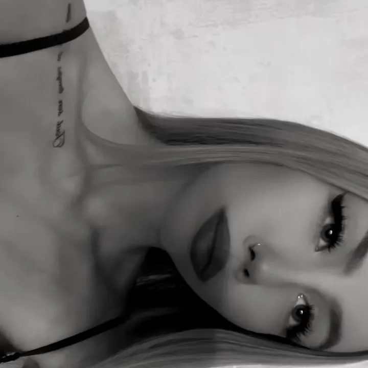@_mothhhhh_