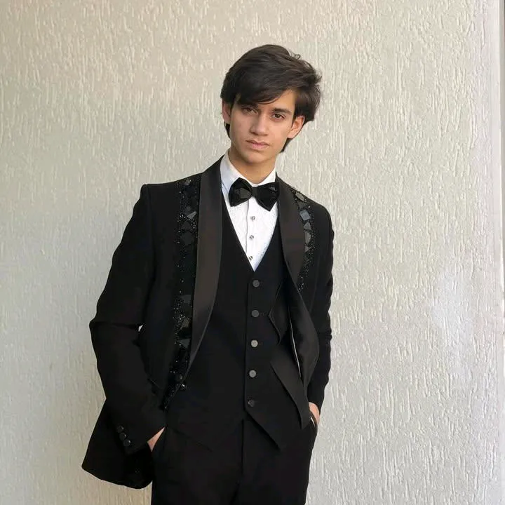 @ayaanzubair_02