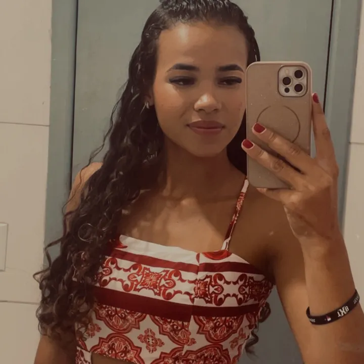@ana_caroline_24