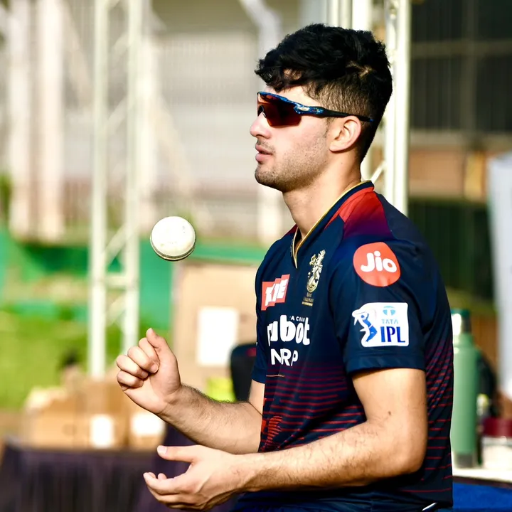 @izharulhaqnaveed21