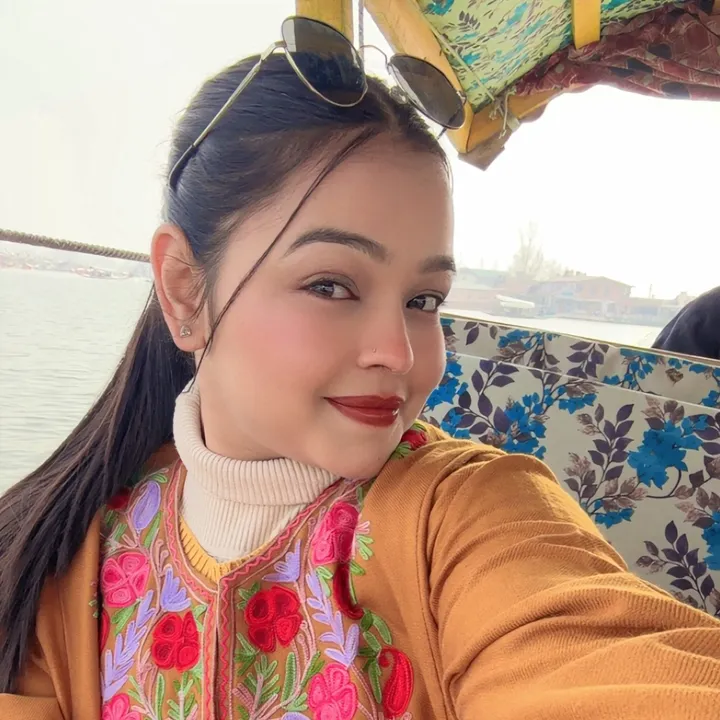 @shikharanajaatni