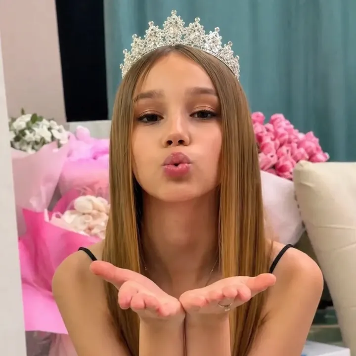 @neonilamankovskaia