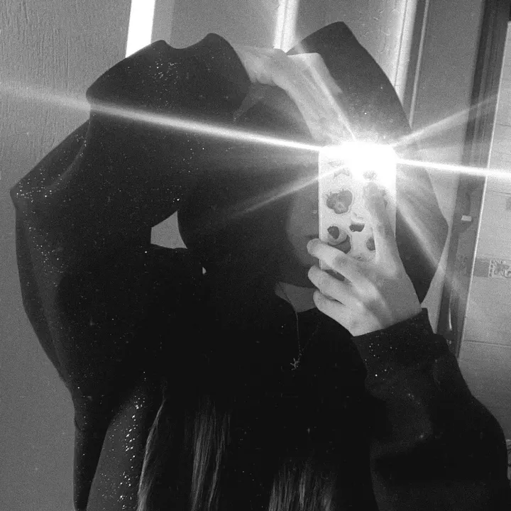 esraee.nnizz