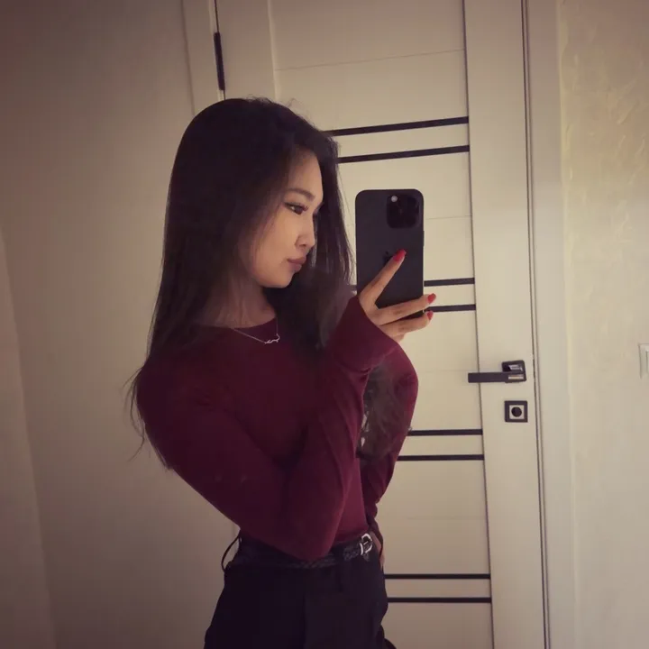 aneeeka_