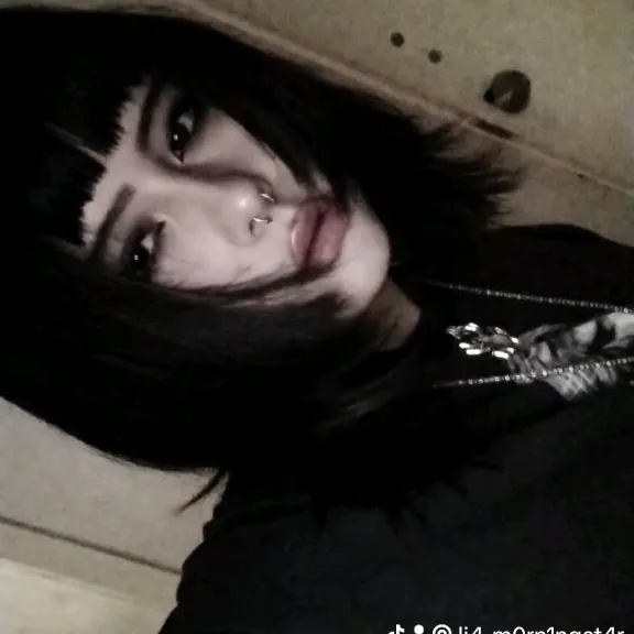 @li4_m0rn1ngst4r