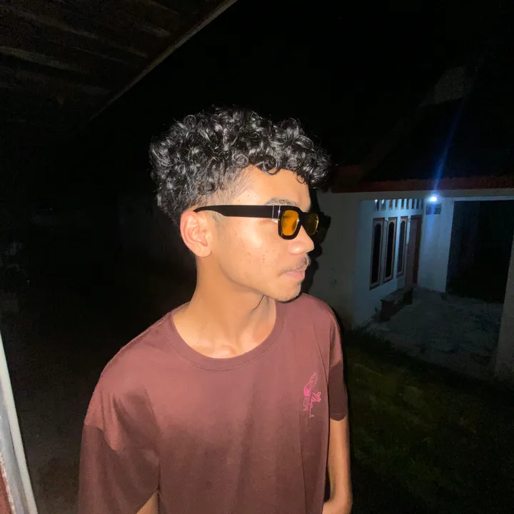 @dhyprst0