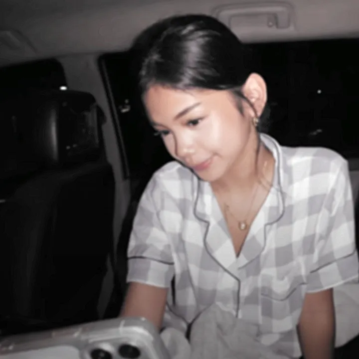 @_jewelqyx