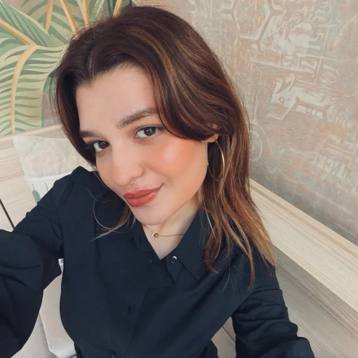 @yasemiiniste