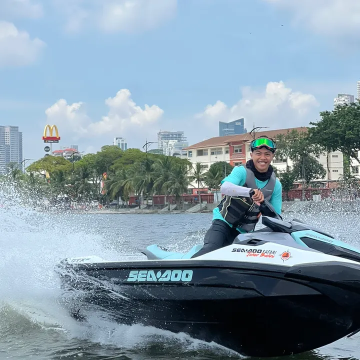 @hafiz.seadoo