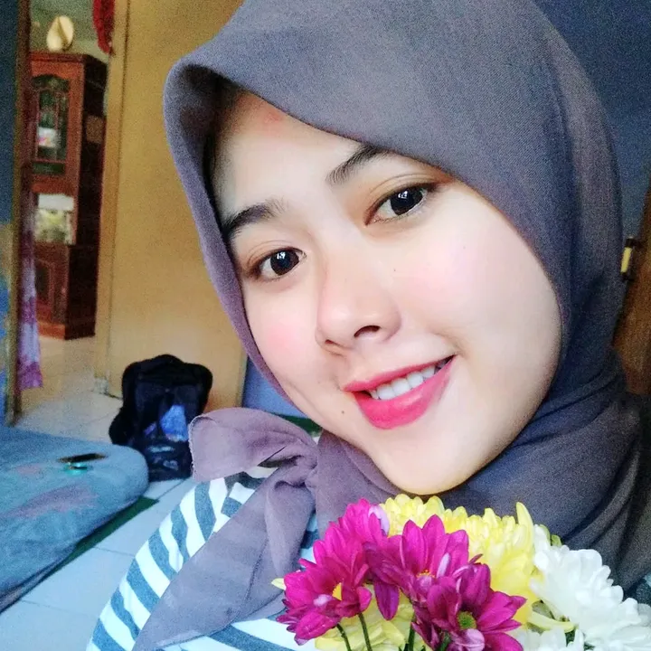@alinasetiaaisyah