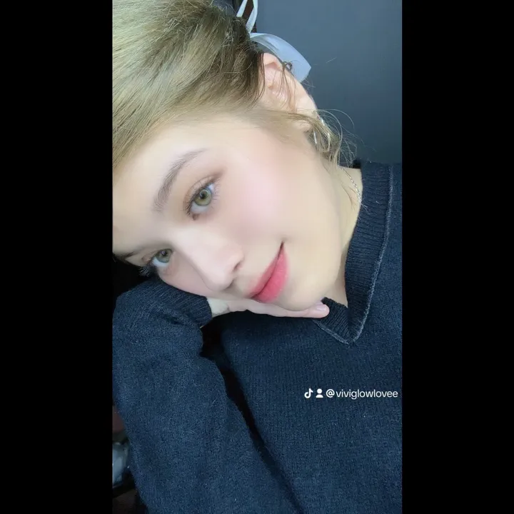 @viviglowlovee