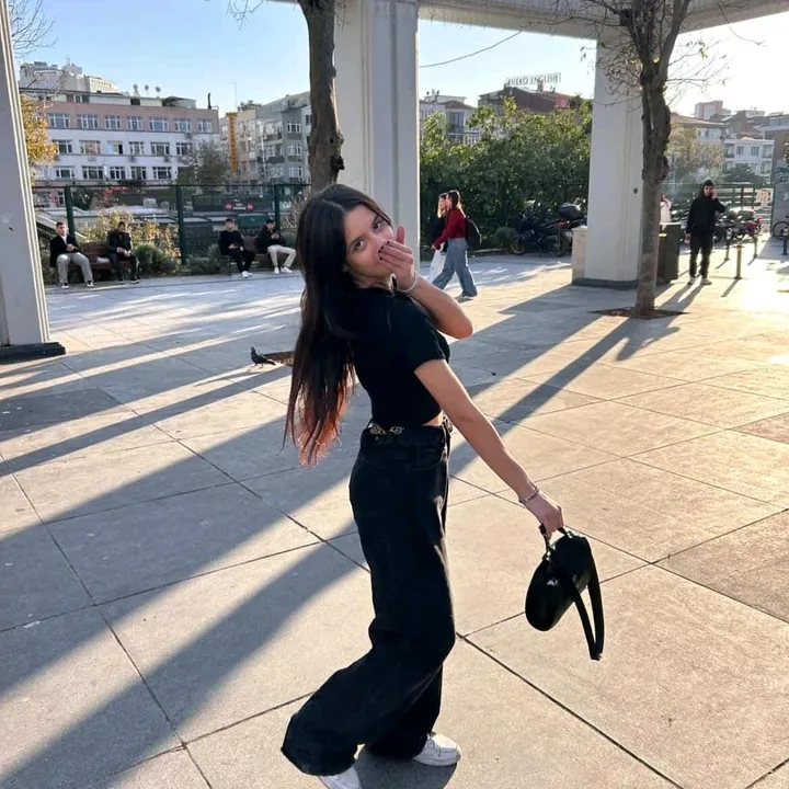 @melisabrgss