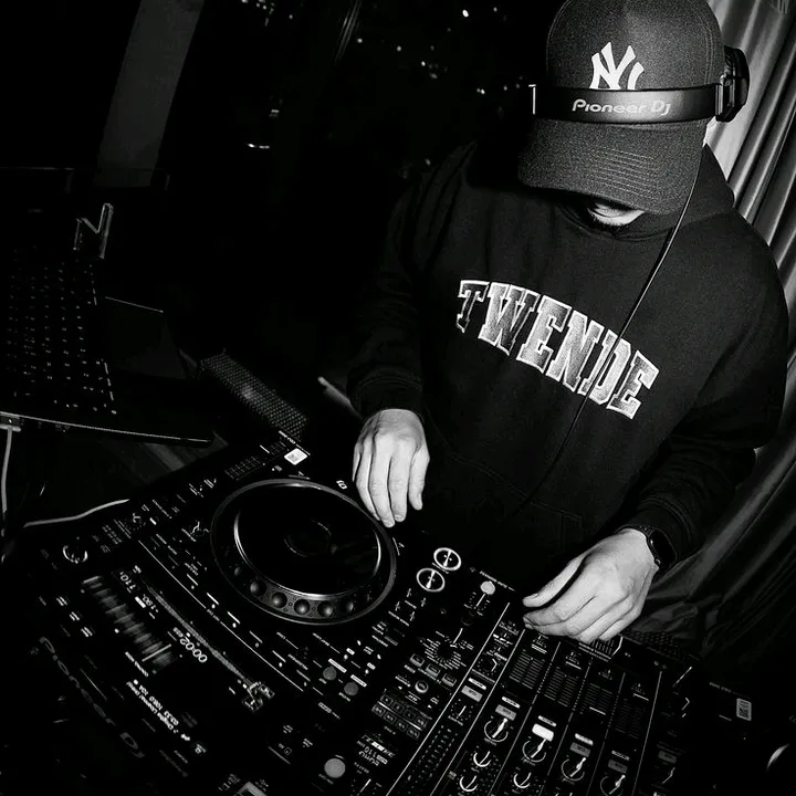 djcrismartinsobrabotaonl