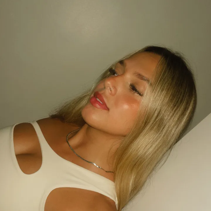 @viannanicolek