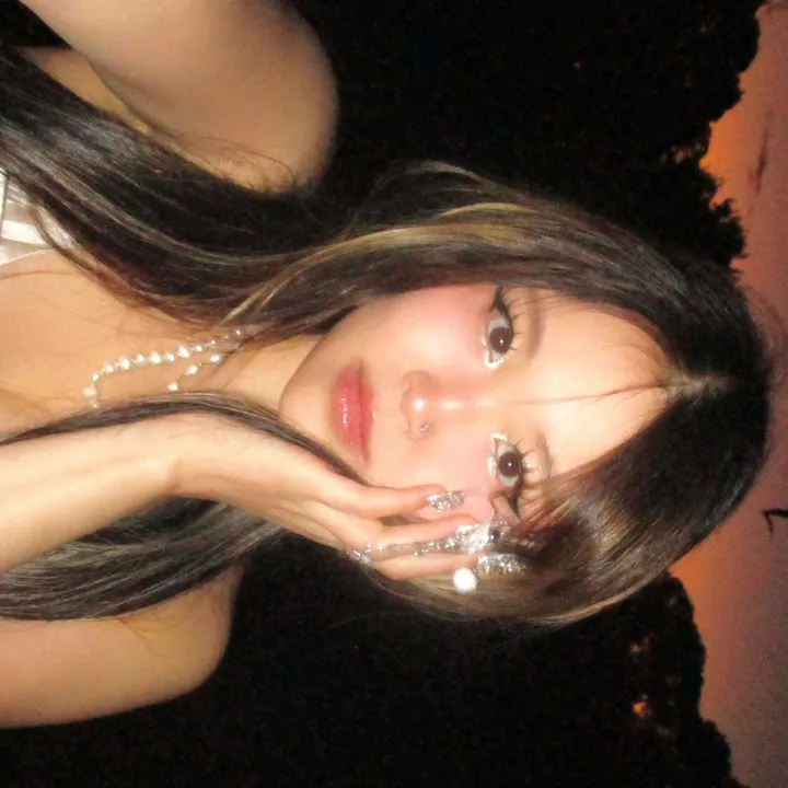 @victoriannzhang