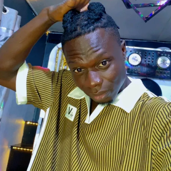 djcomzy