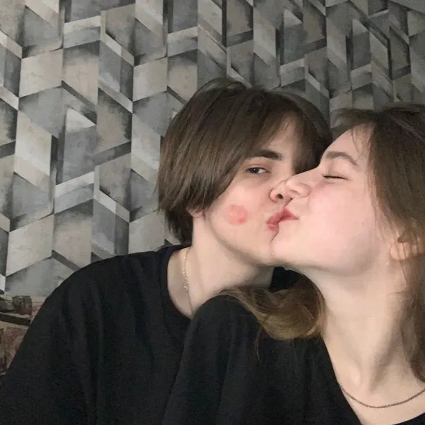 @statuskedunya04