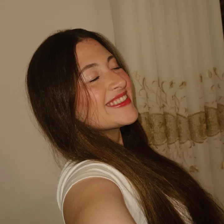 @aneezinha__