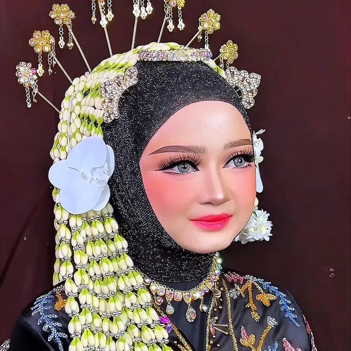 adeekkurnia