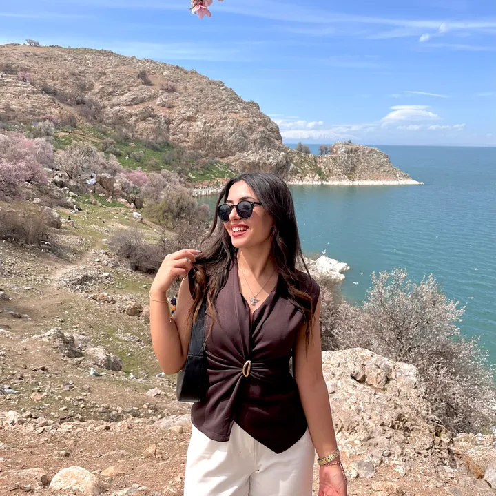 @cemreeq.0