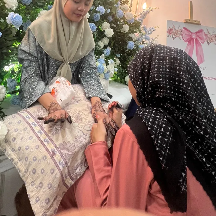 dinienadh_henna